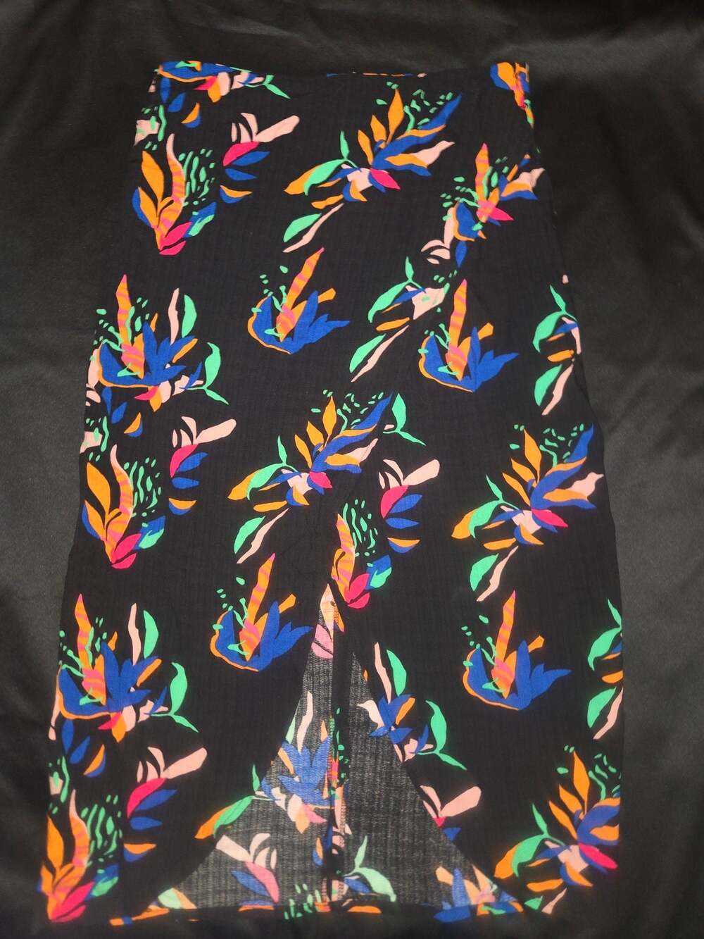 Nine West Women's Tropical Floral Print Midi Skirt with Twist Front Slit